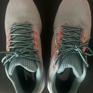 Nike Air Zoom Pegasus 39 in Blue and Orange